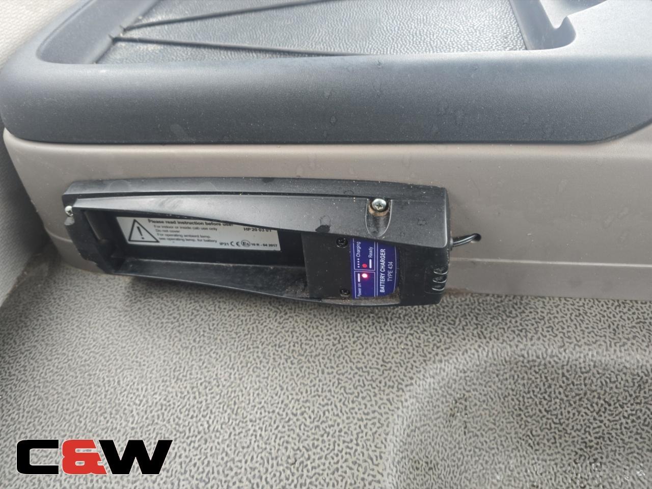 Vehicle image 28